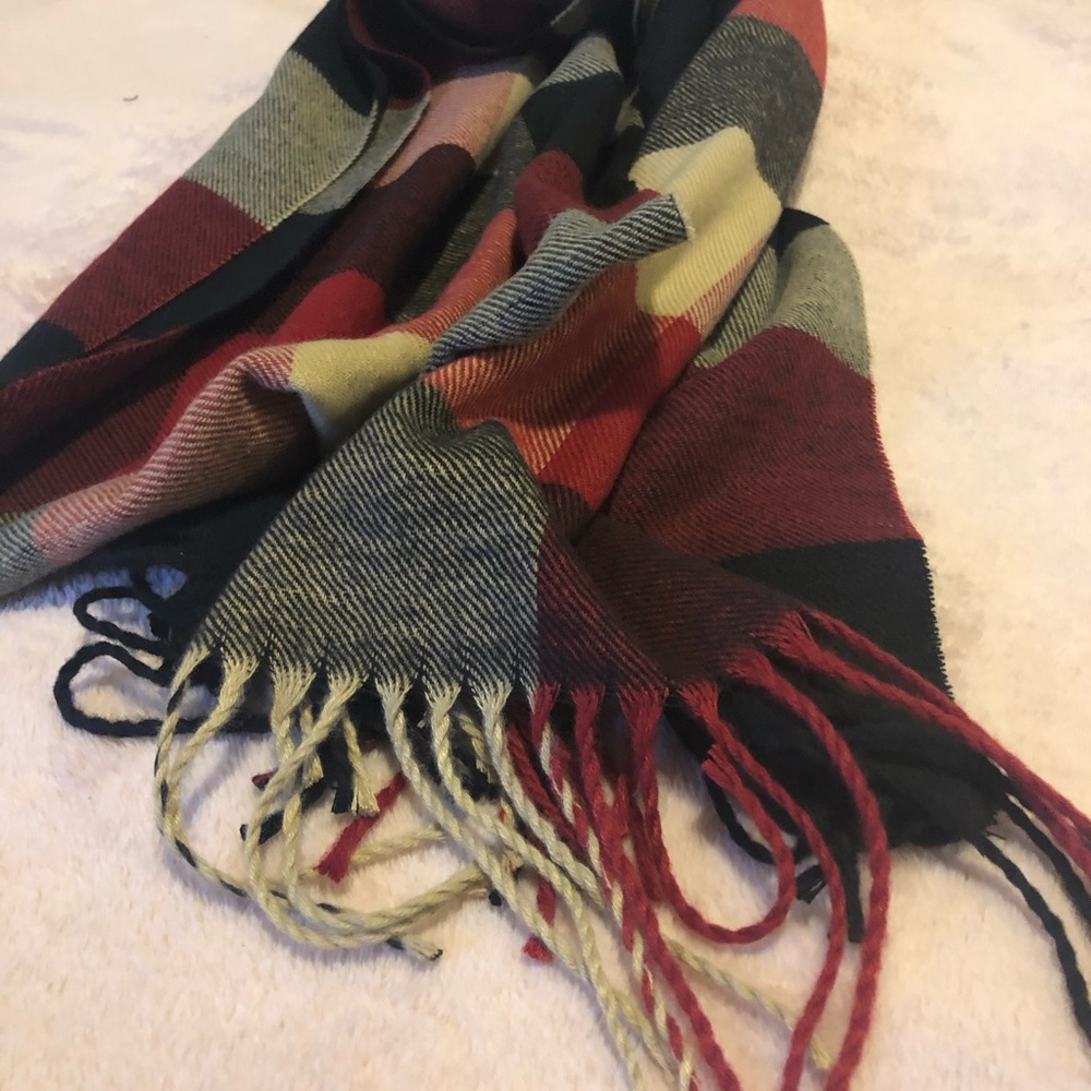 Cozy soft scarf NWOT